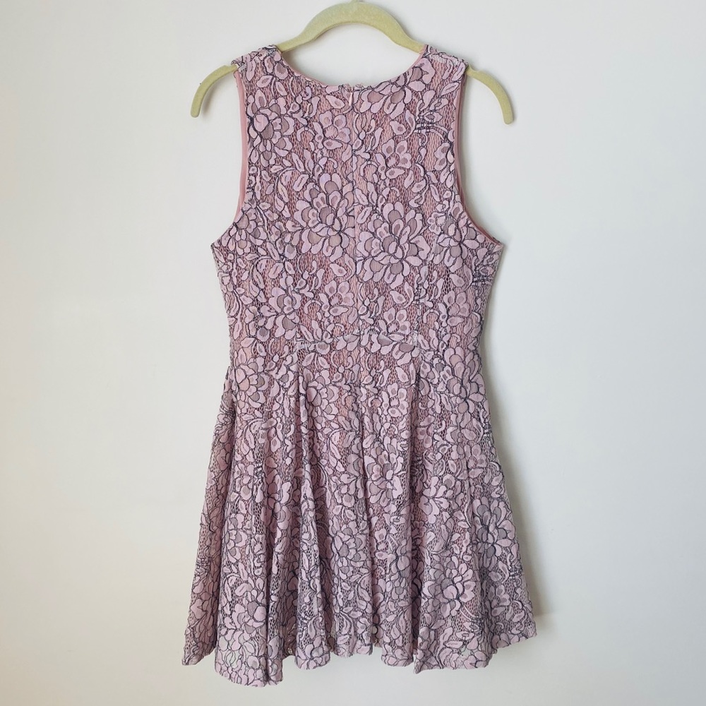 She and Sky Rose Lace Dress - Picture 3 of 8